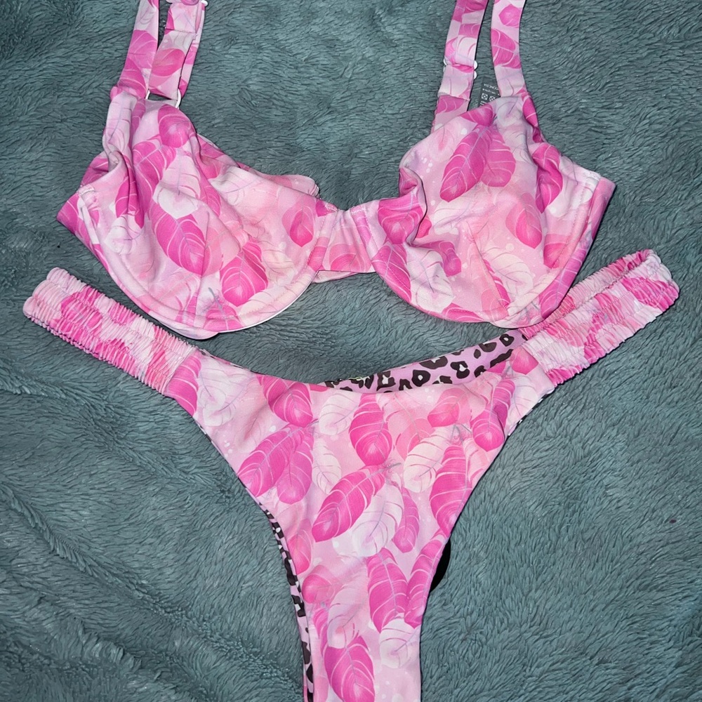 Farrah flamingo